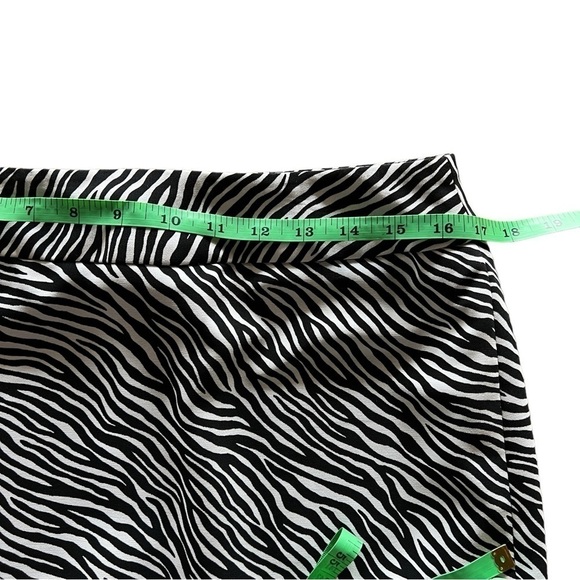Liz Claiborne Zebra Print Black and White Skirt Zip and Button Back Lined 14P - Picture 4 of 8